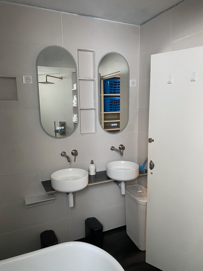 Elegant Matignon Flat - Paris, France