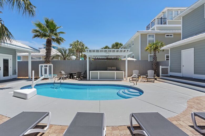 Emerald Oasis Escape - Destin, Florida