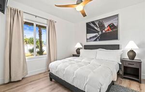 Entertainment Paradise with Putting Green & Tiki Bar - Palm Springs, California