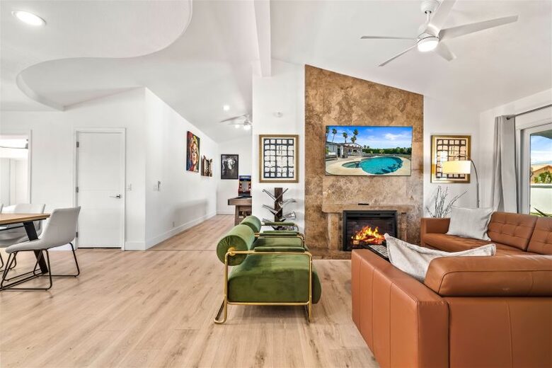 Entertainment Paradise with Putting Green & Tiki Bar - Palm Springs, California