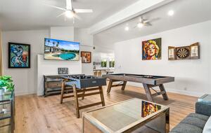 Entertainment Paradise with Putting Green & Tiki Bar - Palm Springs, California