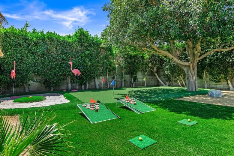 Entertainment Paradise with Putting Green & Tiki Bar - Palm Springs, California