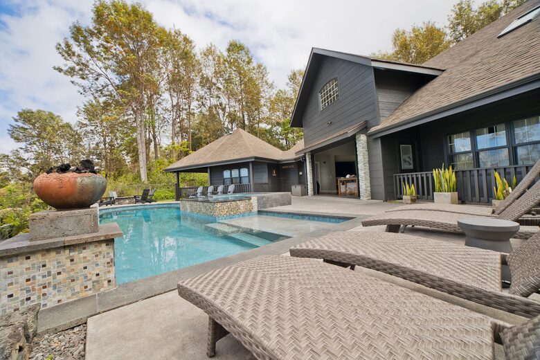 Magical Hawaiian Cloud Forest Estate - Kailua, Hawaii