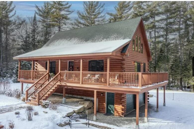Log Cabin in the Heart of the White Mountains - Carroll, New Hampshire