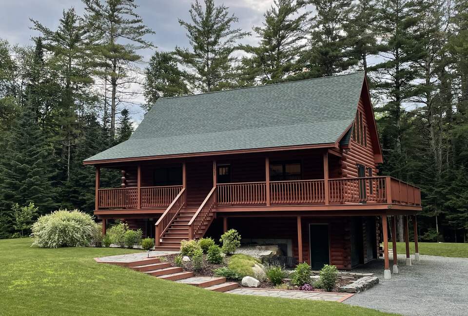 Log Cabin in the Heart of the White Mountains - Carroll, New Hampshire