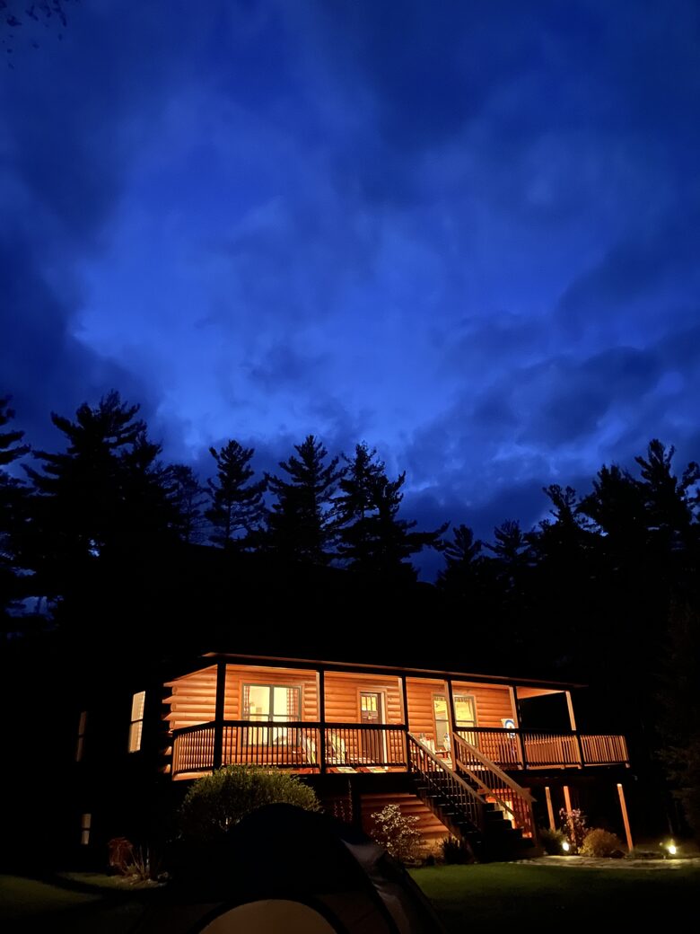 Log Cabin in the Heart of the White Mountains - Carroll, New Hampshire