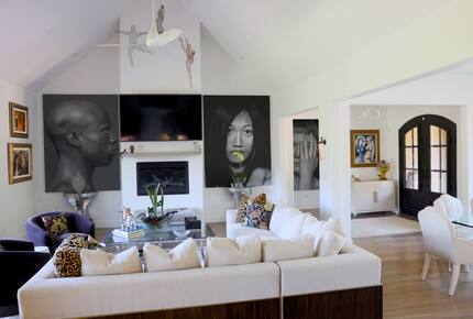 Gas fireplace, big TV