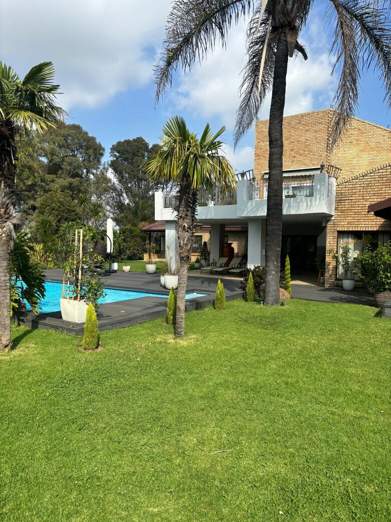 Bird Home - Midrand, South Africa