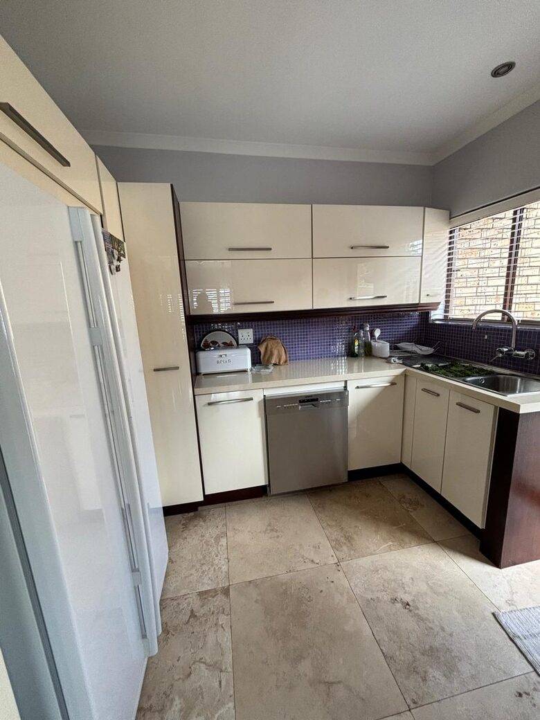 Bird Home - Midrand, South Africa
