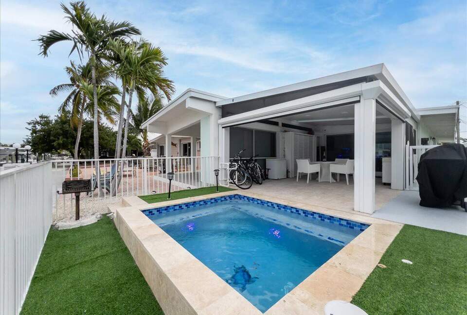 Dream Vacation Key Colony Beach with Private Pool - Marathon, Florida