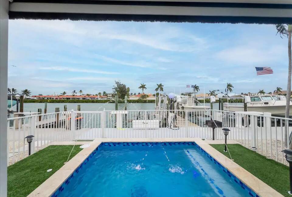 Dream Vacation Key Colony Beach with Private Pool - Marathon, Florida