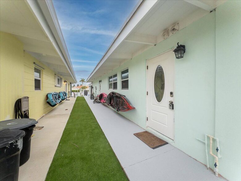 Dream Vacation Key Colony Beach with Private Pool - Marathon, Florida