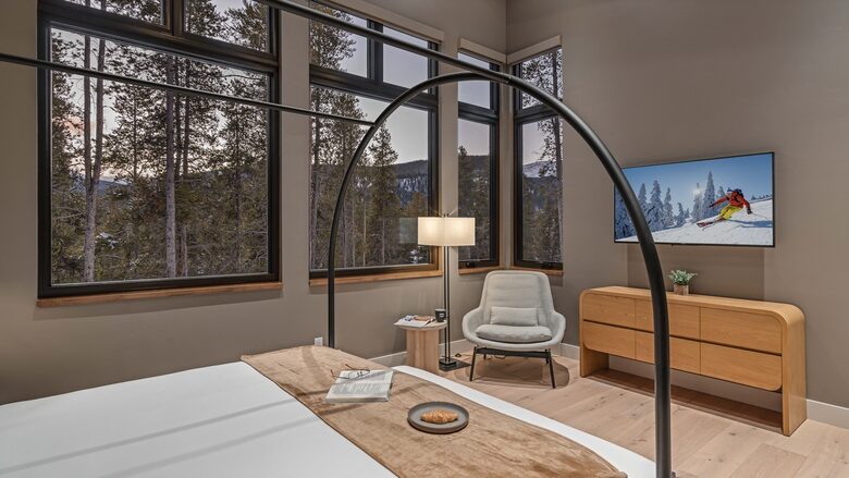 Blue Valley Chalet - Moving Mountains - Breckenridge, Colorado
