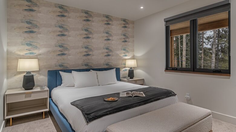 Blue Valley Chalet - Moving Mountains - Breckenridge, Colorado