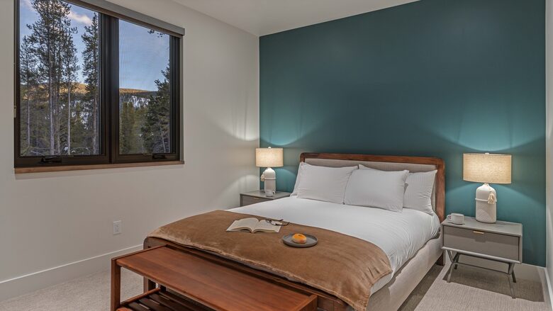 Blue Valley Chalet - Moving Mountains - Breckenridge, Colorado