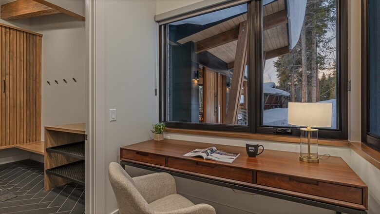 Blue Valley Chalet - Moving Mountains - Breckenridge, Colorado