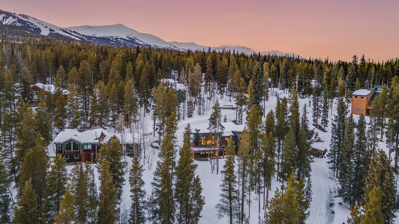 Blue Valley Chalet - Moving Mountains - Breckenridge, Colorado
