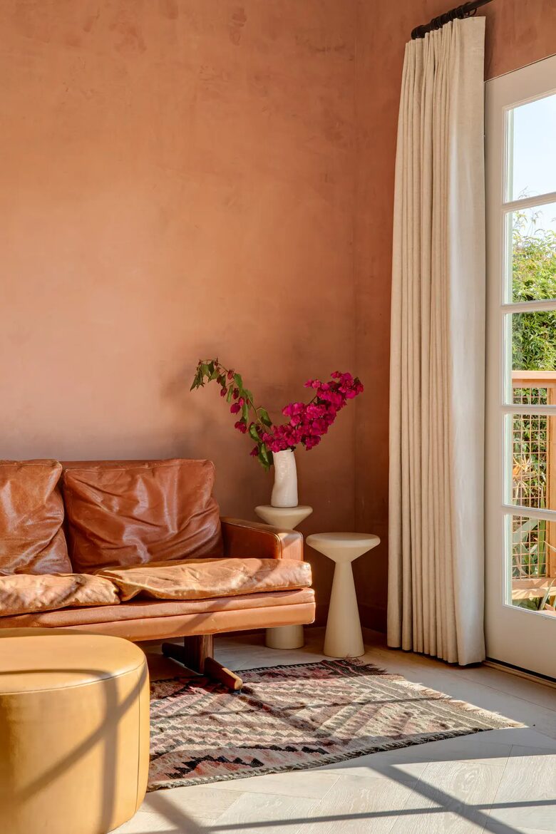 Four Feathers Farmhouse Villa - Montecito, California