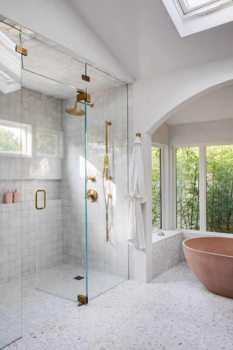 Four Feathers Farmhouse Villa - Montecito, California