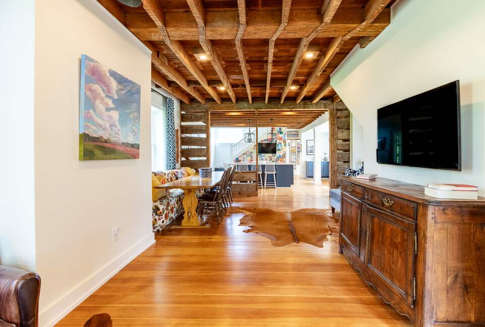 Stunning Renovated 1837 Farmhouse - Bellefonte, Pennsylvania
