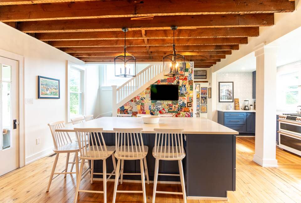 Stunning Renovated 1837 Farmhouse - Bellefonte, Pennsylvania