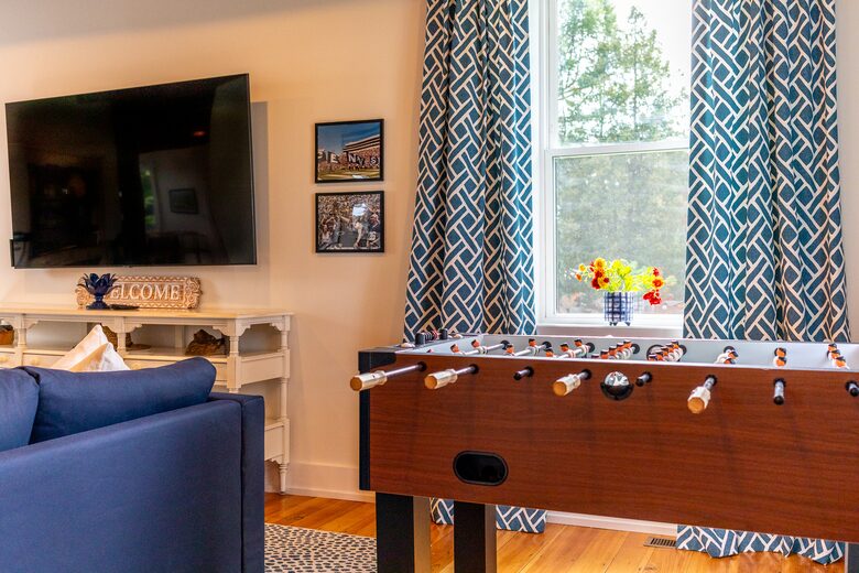 Stunning Renovated 1837 Farmhouse - Bellefonte, Pennsylvania