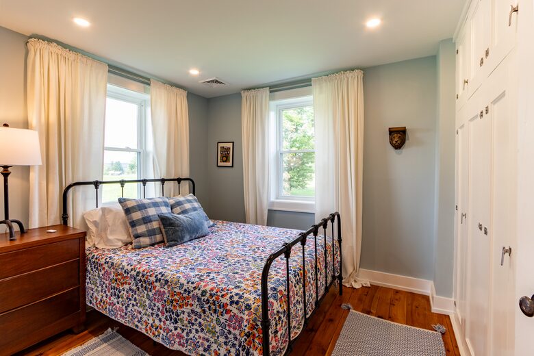 Stunning Renovated 1837 Farmhouse - Bellefonte, Pennsylvania