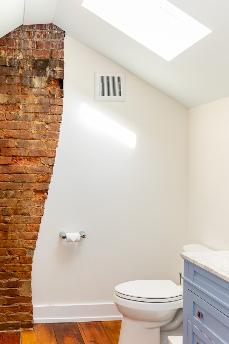 Stunning Renovated 1837 Farmhouse - Bellefonte, Pennsylvania