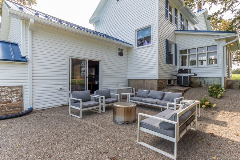 Stunning Renovated 1837 Farmhouse - Bellefonte, Pennsylvania