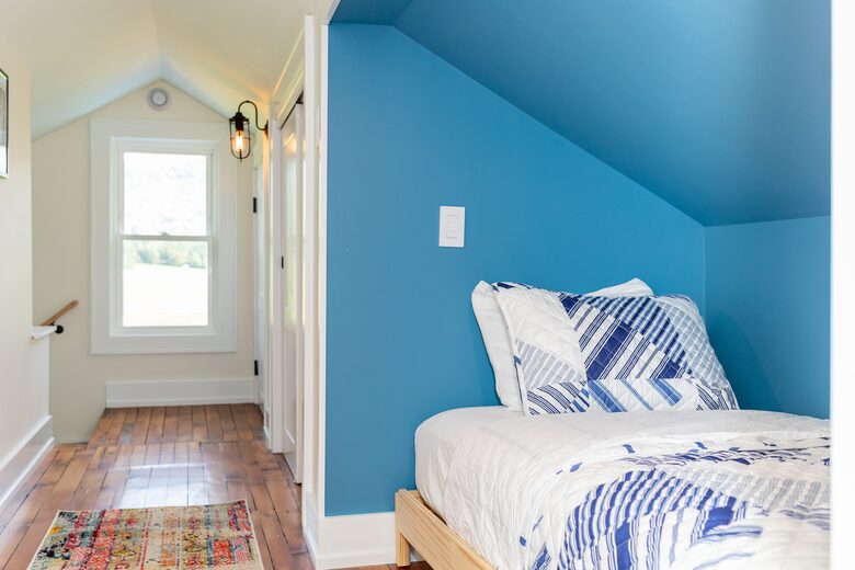 Stunning Renovated 1837 Farmhouse - Bellefonte, Pennsylvania