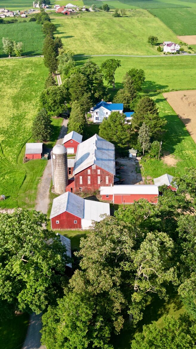 Stunning Renovated 1837 Farmhouse - Bellefonte, Pennsylvania
