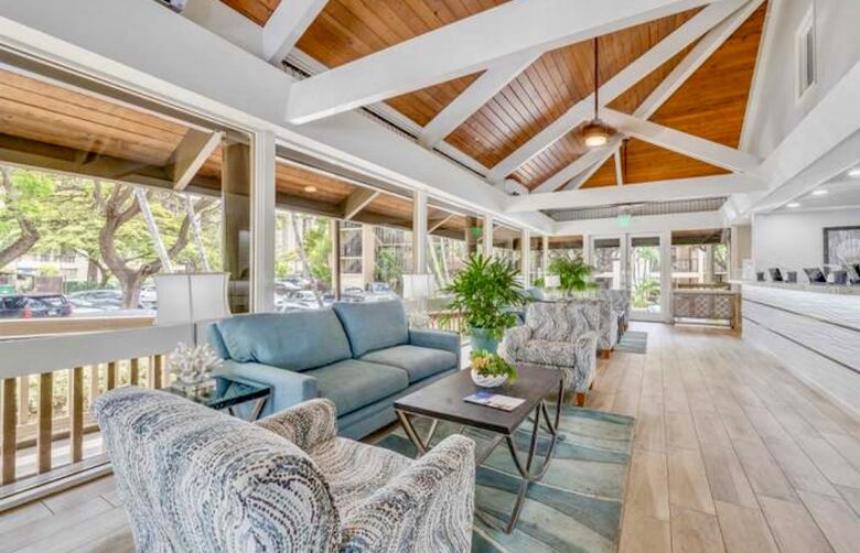 Maui Oceanfront, Stunning view! Sunshine, Ocean Activities, Golf, Pickleball, Tennis and World Class Restaurants! - Lahaina, Hawaii