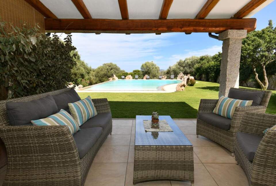 Sarda Bella Private Pool Apartment - Olbia, Italy