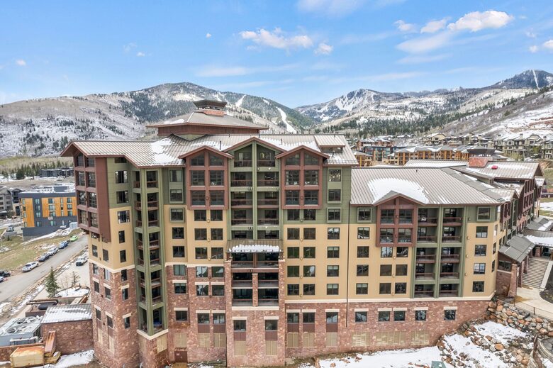 Grand Summit Ski-In Ski-Out Luxury Residence - Park City, Utah