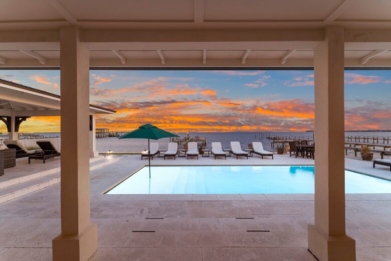 Bayfront Modern Getaway with a Pool - Panama City, Florida