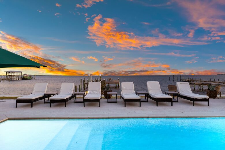 Bayfront Modern Getaway with a Pool - Panama City, Florida