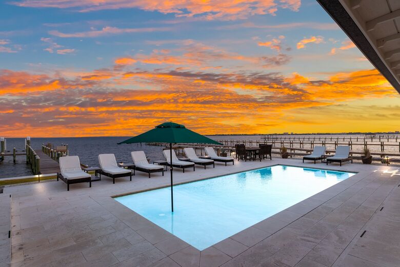 Bayfront Modern Getaway with a Pool - Panama City, Florida