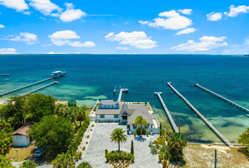 Bayfront Modern Getaway with a Pool - Panama City, Florida