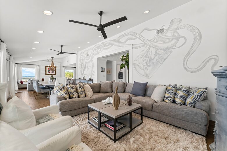 Bayfront Modern Getaway with a Pool - Panama City, Florida