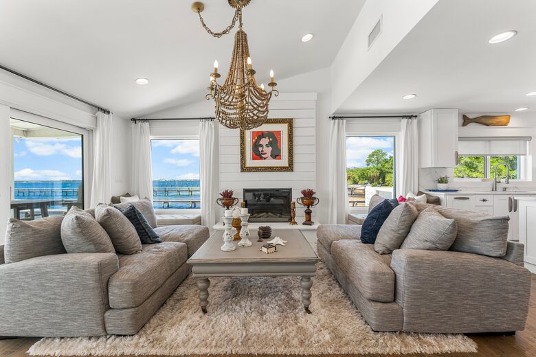 Bayfront Modern Getaway with a Pool - Panama City, Florida