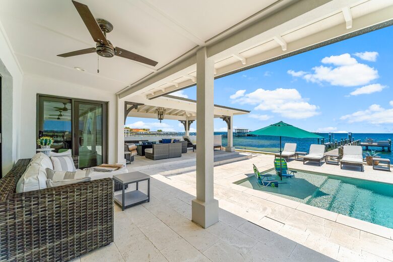 Bayfront Modern Getaway with a Pool - Panama City, Florida