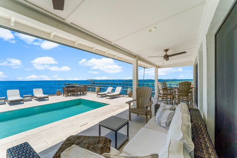 Bayfront Modern Getaway with a Pool - Panama City, Florida