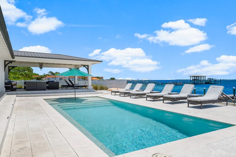 Bayfront Modern Getaway with a Pool - Panama City, Florida