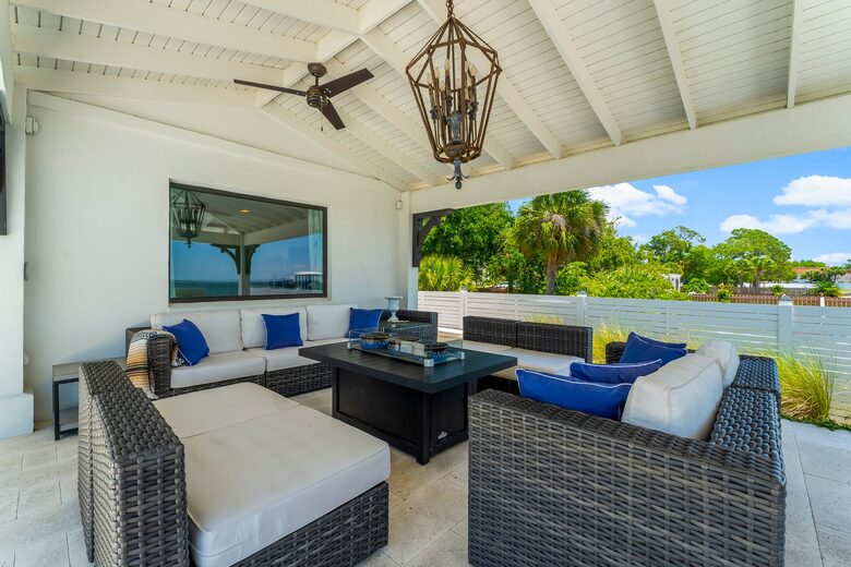 Bayfront Modern Getaway with a Pool - Panama City, Florida