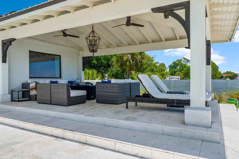 Bayfront Modern Getaway with a Pool - Panama City, Florida