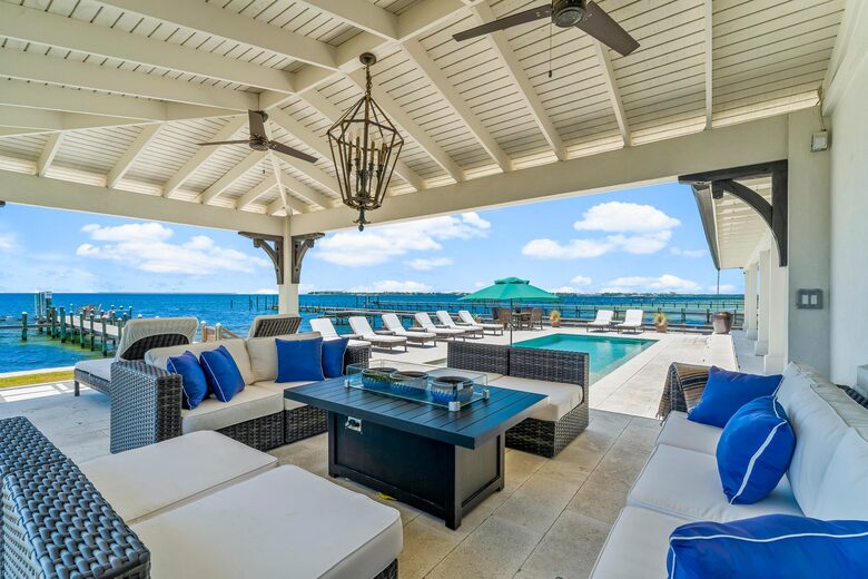 Bayfront Modern Getaway with a Pool - Panama City, Florida