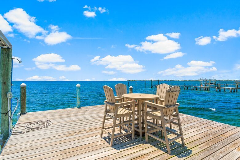 Bayfront Modern Getaway with a Pool - Panama City, Florida