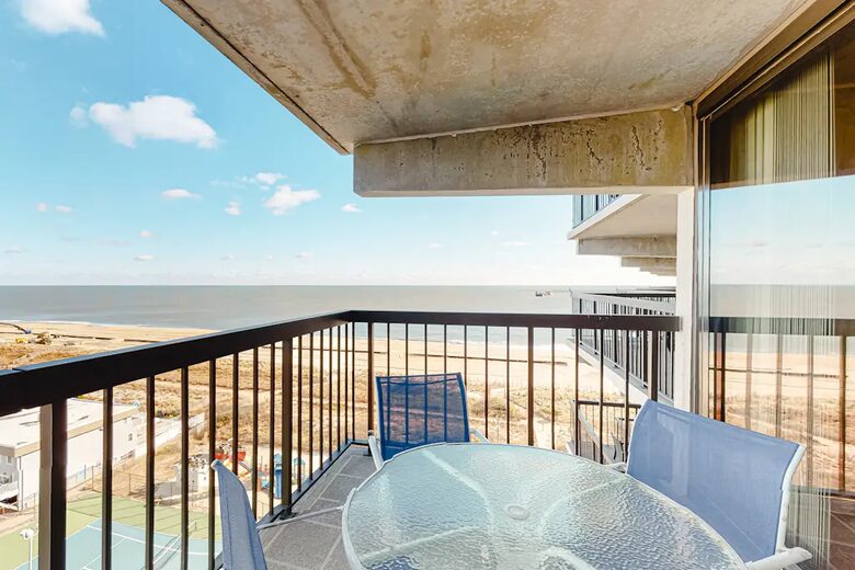 Ocean Front Villa Located on the 9th Floor - Ocean City, Maryland
