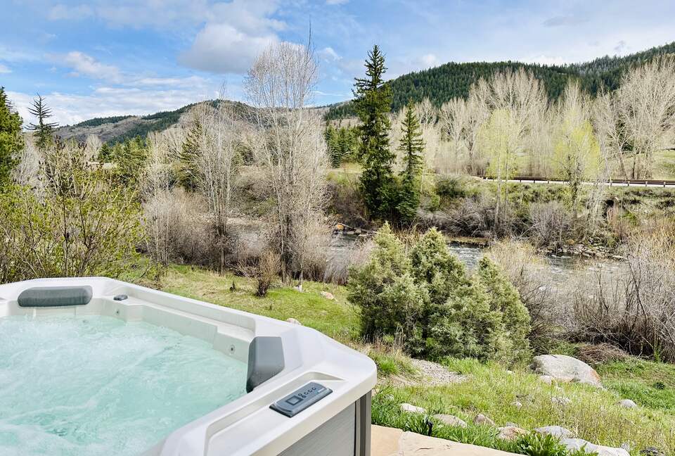 River Ranch Ski Chalet - Edwards, Colorado
