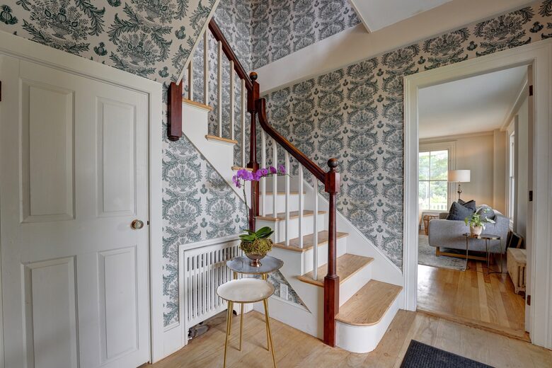 York River Farmhouse | Classic Maine Charm with Modern Day Luxury - York, Maine